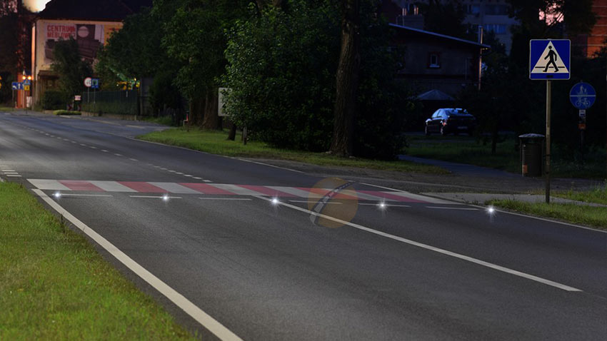 solar-road-stud-on-road